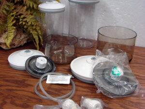 Brand New Set/4 FoodSaver Vacuum Seal Canister Clear Smoke Brown w/ Hose Accessories