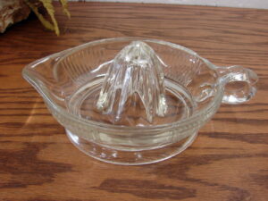 Vintage Clear Glass Manual Citrus Juicer Reamer Finger Handle Art Deco Lines as is