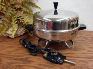Vintage Farberware Stainless Steel Electric Skillet Buffet Server 325-A Tested