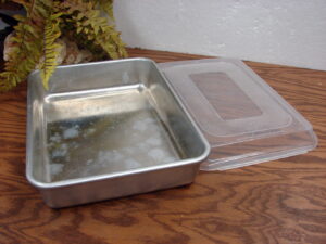 Vintage Nordic Ware Aluminum Cake 9x13 Click on See Through Lid Sheet Pan