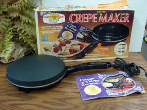 Complete Nordic Ware Electric Crepe Maker Baker w/ Box Model 85006 w/ Booklet