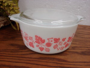 Vintage PYREX Gooseberry Pink and White #474 Cinderella Round Casserole w/ Lid