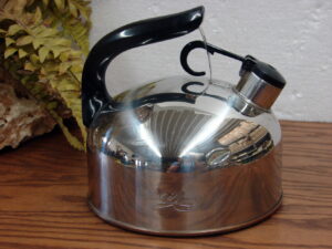 Vintage Copper Bottom Revere Ware 2 Qt Tea Pot Kettle Whistling Stainless Teapot as is