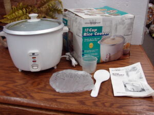 Complete White Westinghouse 10 Cup Electric Rice Food Steamer Cooker w/ Box