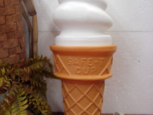 Oversized Blow Mold Vanilla Ice Cream Cone Display Swirl Top Safe-T Cup