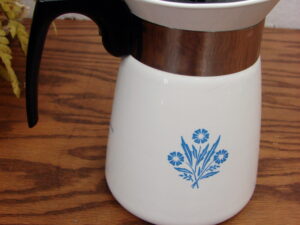 Vintage 4 Cup Corning Ware Blue Cornflower Teapot Coffee Tea Server Carafe Like New