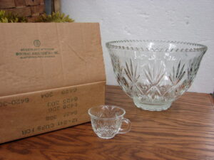 Vintage MCM Brockway Glass Punch Serving Bowl w/ 12 Matching Cups in Original Box