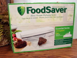 Brand New FoodSaver Home Vacuum Sealing Packaging System Storage Sealer V375