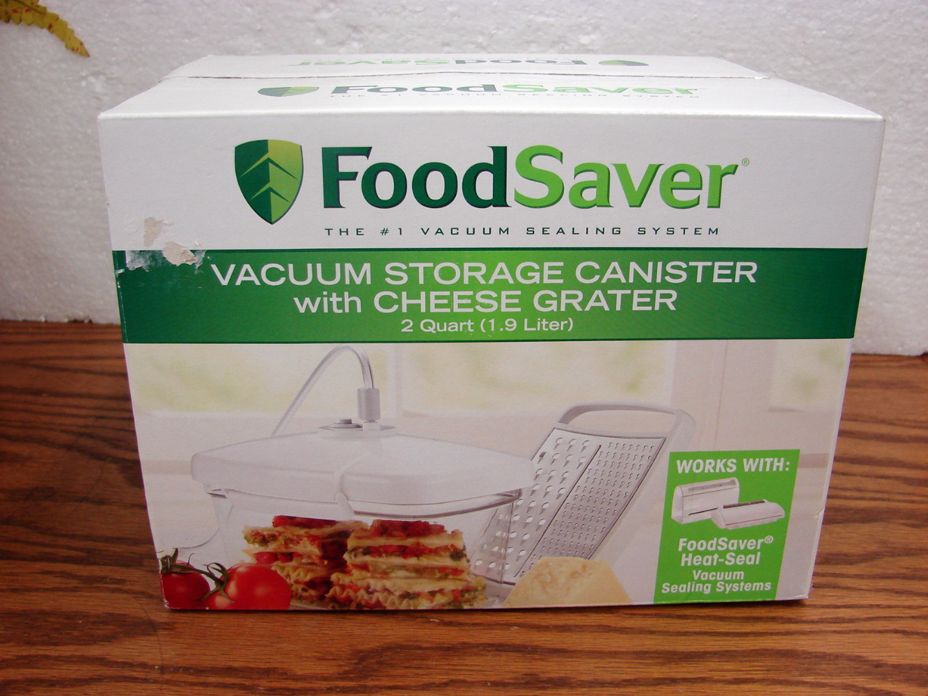 Brand New FoodSaver Vacuum Seal Canister Container 2 Quart w/ Cheese Grater