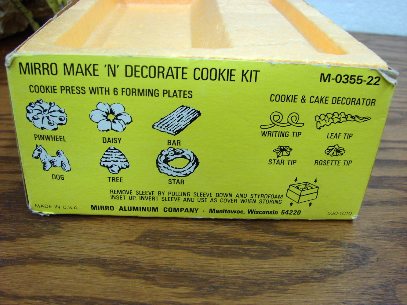 Complete Vintage Mirro #0355-22 Spritz Cookie Press & Decorating Set in Original Box - Image 3