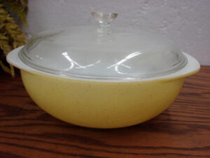 Vintage PYREX Desert Dawn #024 Yellow Fleck 2 Qt Round Mixing Bowl Casserole w/ #624 Lid