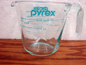 Pyrex Teal Aqua Lettering Measure Glass Measuring Cup 2 Cups 16 oz