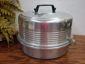 Vintage Double Regal Ware Aluminum Cake and Pie Carrier Storage w/Locking Lid USA