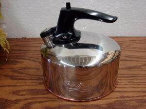 Vintage Copper Bottom Revere Ware 1.5 Qt Tea Pot Kettle Whistling Stainless Teapot