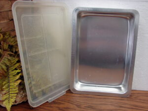 Like New Wear-Ever Aluminum Air-Bake Insulated Bakeware 13 x 9 AirBake Pan w/ Lid