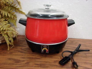 Vintage West Bend Lazy Day #5225 Slow Cooker Tested Working Red Glass Lid