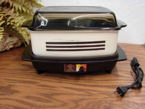 MCM West Bend Slow Cooker Crock Pot Tested Working Brown Stripes Deep Glass Lid