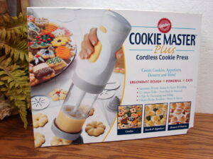 Brand New Wilton Cordless Cookie Master Plus Spritz Press Pastries Desserts