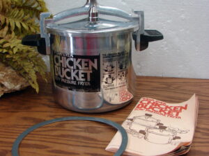 Like New Wear-Ever 6 Qt Low Pressure Chicken Bucket Fryer Complete