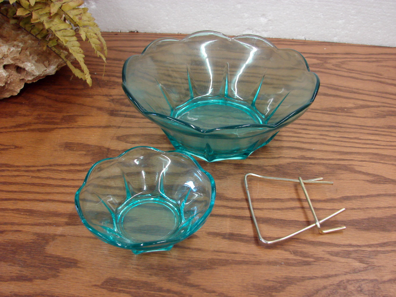 Vintage Anchor Hocking Swedish Modern Aquamarine Chip Dip Set w/ Bracket - Image 2