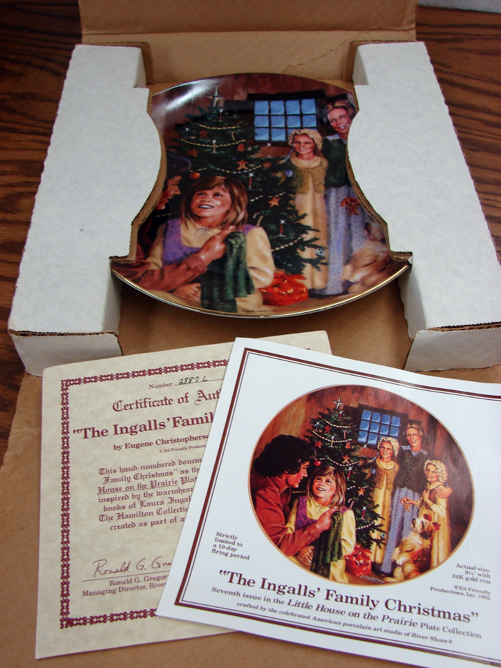 Ingalls Family Christmas Little House On The Prairie Collectors Plate #2887L w/ Certificate Box