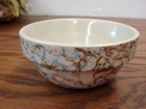 Americana General Stoneware Spongeware Shoulder Bowl 4 1/2" Like New
