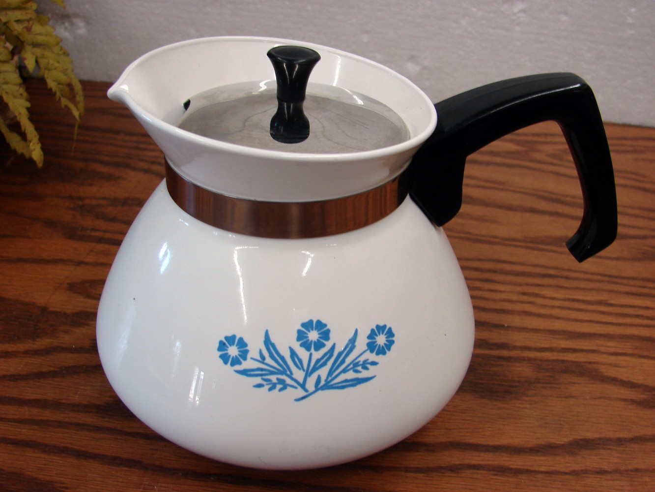 Vintage 6 Cup Corning Ware Blue Cornflower Carafe Teapot Coffee Tea Server Metal Lid