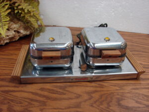 Vintage Chrome Wood MCM Electric Waffle Maker Brunchmaster Mini 5" Waffles Tested
