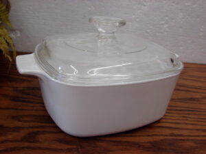 Vintage Corning Ware All White Casserole 1 1/2 Liter w/ PYREX Lid