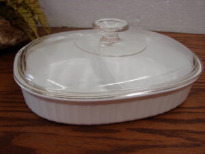 Corning Ware French White Oval Divided Microwave Plus Casserole MC-6 w/ PYREX Lid 1.8 ltr