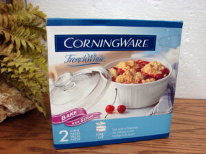 Brand New Corning Ware French White 1 1/2 Qt Round Bake and Serve w/ Glass Lid