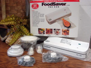 Like New FoodSaver Vac 550 by Tilia Tested w/ Original Box no rolls or bags