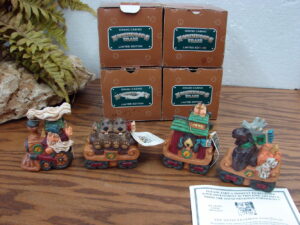 4 pc Retired David Frykman Limited Edition Grand Casino Northwoods Christmas Train w/ Boxes