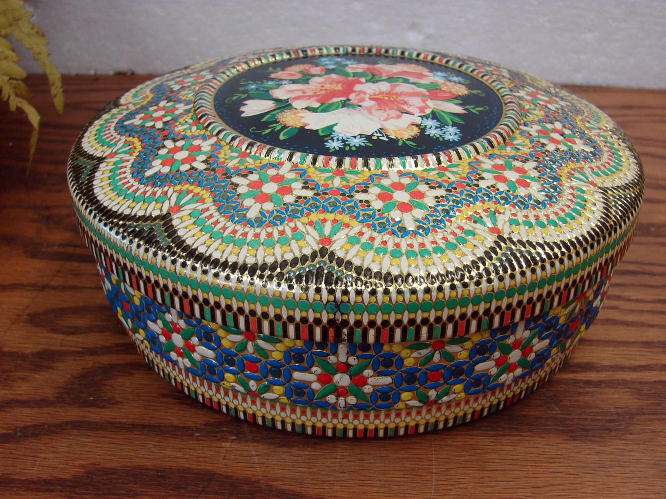 Vintage Made in Holland Decorative Floral Embossed Round Sewing Tin Container w/ Lid
