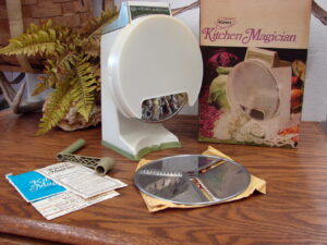 Vintage as is Popeils Kitchen Magician Food Vegetable Cutter Slicer Shredder Julienne in Original Box