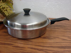 Vintage La Verne 3 Ply 18/8 Stainless Steel Skillet Fry Pan Lid w Poached Egg Cooker 10"