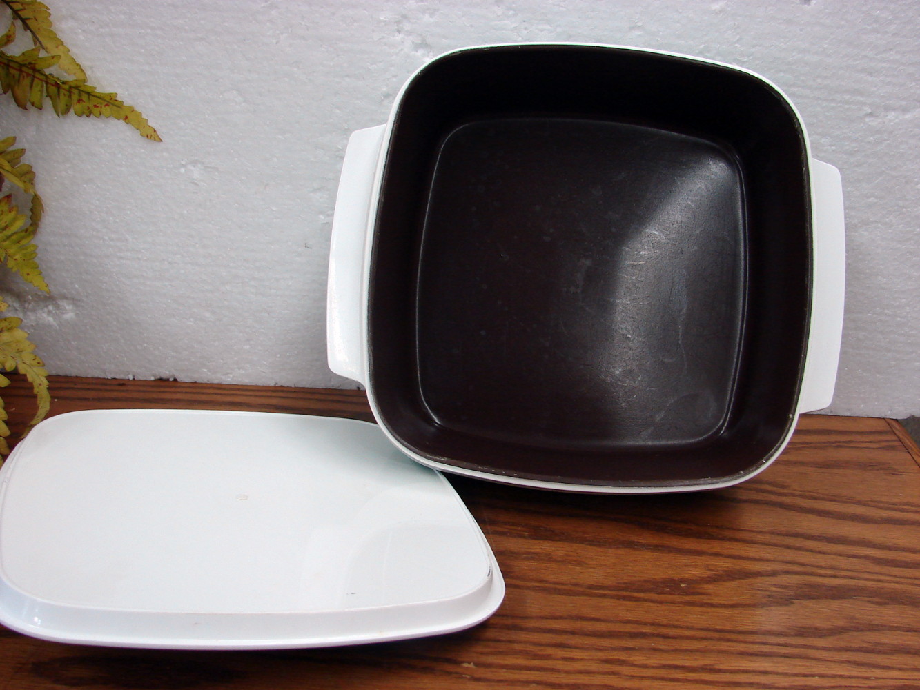 Vintage MCM West Bend Thermo Serv Avocado Green Daisy Square Insulated Server - Image 2