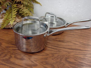 Pampered Chef Stainless Steel 2 Qt Sauce Pan w/ Lid