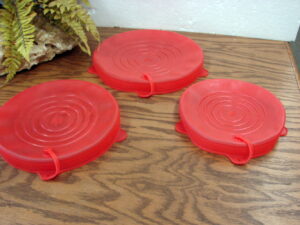 Set/3 Pampered Chef Stretch Fit Silicone Lid Set Small Medium Large Vented Round Red