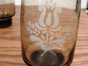 Set/2 Vintage Pfaltzgraff Village Glassware Brown Etched Tumbler 5 1/2"