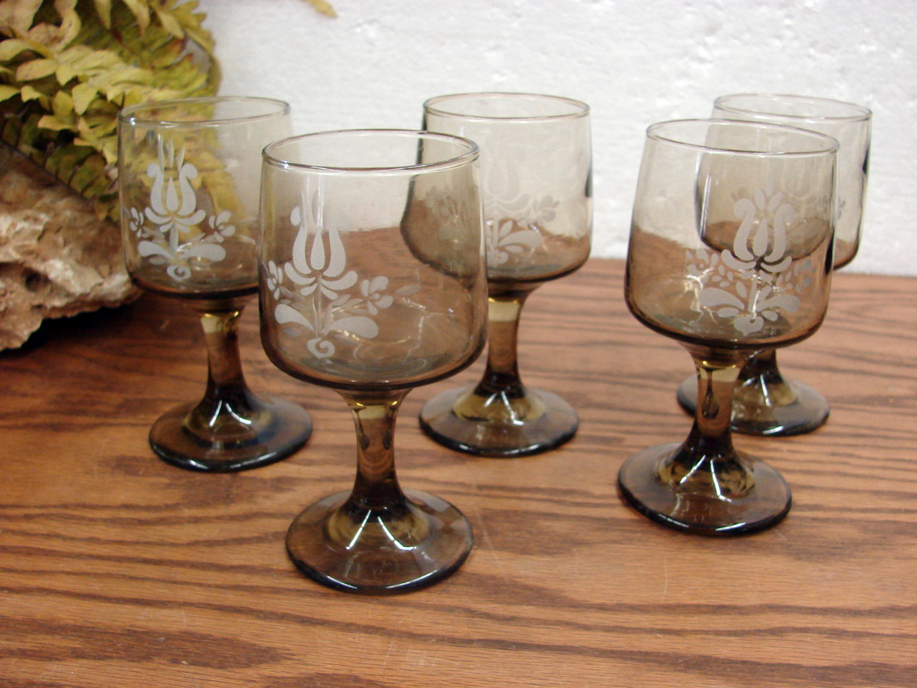Set/5 Vintage Pfaltzgraff Village Glassware Brown Etched Wine Glass 5 1/4