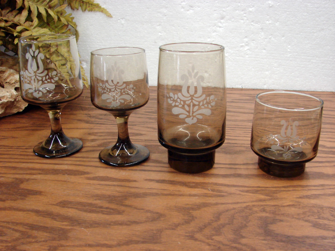Set/5 Vintage Pfaltzgraff Village Glassware Brown Etched Wine Glass 5 1/4 - Image 3