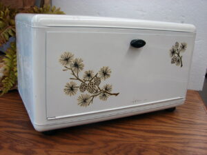 Vintage MCM Large Metal Tin Bread Box w/ Pinecone Branches Nice