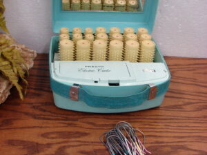 Vintage 1970's Presto Electric Hair Curler Hot Rollers & Clips w/ Case PP16A