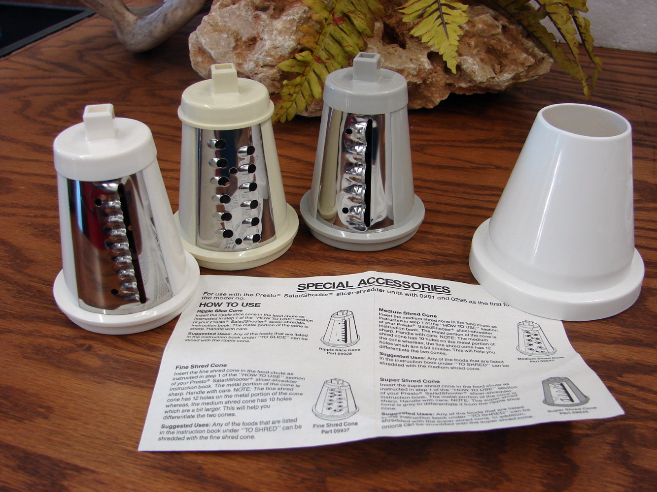 Presto Professional Salad Shooter Electric Slicer Shredder #02910 w/ 4 pc Accessory - Image 3