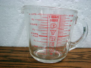 Vintage PYREX #532 Vertical Red Letter Measure Glass Measuring Cup 4 Cups