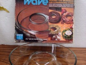 Vintage pyrex Clear Glass 8" Corning Ring Mold in Original Box M-22