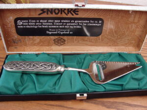 Vintage Norwegian Snorre Norsk Pewter Handle Cheese Knife Brand New in Box