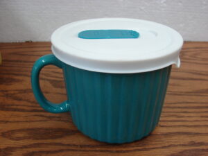 Stoneware Soup Mug w/ Travel Storage Vinyl Lid Turquoise like Corning Ware