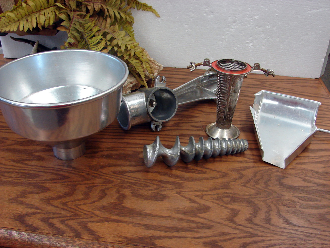 Parts for The Original All Metal Squeezo III Strainer Juicer Garden Way - Image 2